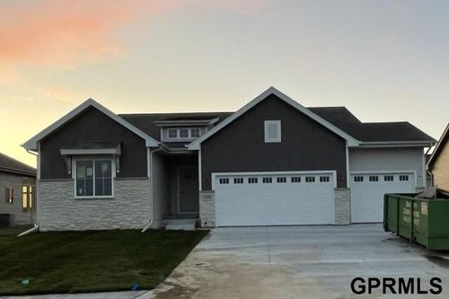 6303 S 200th Ave, Omaha, NE, 68135-3906 | Card Image