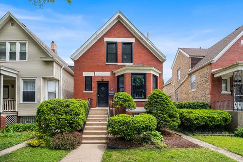 4227 N Whipple St, Chicago, IL, 60618-2515 | Card Image