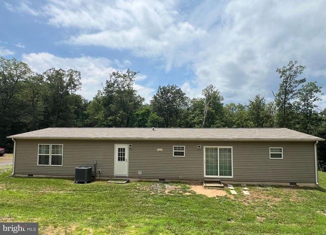 853 Janes Way, House other with 4 bedrooms, 2 bathrooms and null parking in HIGH VIEW WV | Image 5