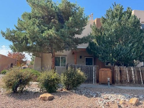 unit-112-2210 Miguel Chavez Rd, Santa Fe, NM, 87505-6933 | Card Image