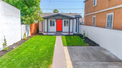 9504 S Main St, LOS ANGELES, CA, 90003-4223 | Card Image