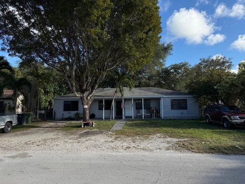 1426 Ne 134th Rd, North Miami, FL, 33161-4438 | Card Image