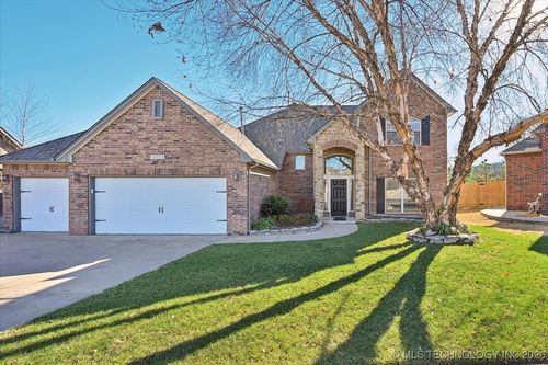 16216 E 49th Pl, Tulsa, OK, 74134-7300 | Card Image