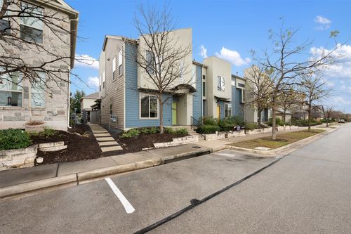 7615 Wolverine St, Austin, TX, 78757-1548 | Card Image