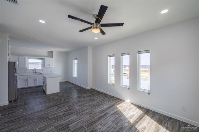 3 - 1106 Cooper Ln, Condo with 2 bedrooms, 2 bathrooms and 1 parking in San Juan TX | Image 5