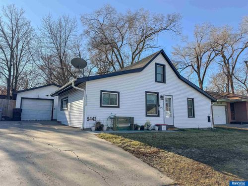 5443 Pioneers Blvd, Lincoln, NE, 68506-5347 | Card Image