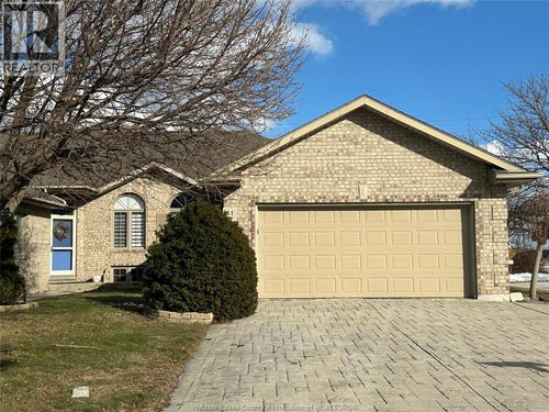 51 Santos Dr, Kingsville, ON, N9Y3Z5 | Card Image