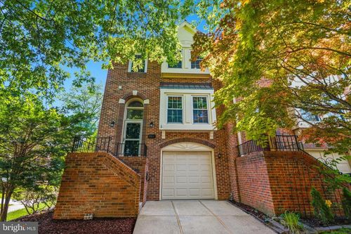 3911 Green Look Ct, FAIRFAX, VA, 22033-2700 | Card Image