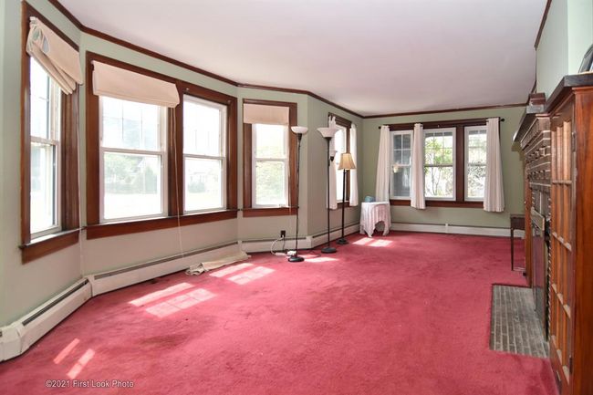 884 Main Street, House other with 3 bedrooms, 1 bathrooms and 3 parking in Warren RI | Image 5