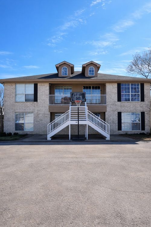 609 Race St, Crowley, TX, 76036-2309 | Card Image