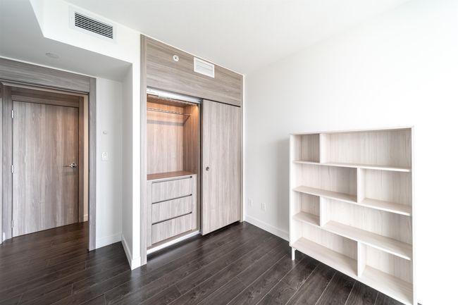 3702 - 9887 Whalley Blvd, Condo with 3 bedrooms, 2 bathrooms and 1 parking in Surrey BC | Image 15