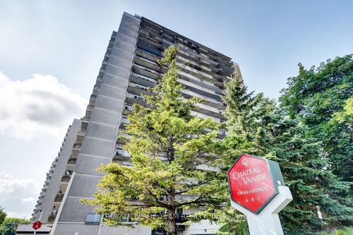 1208-158A Mcarthur Ave, Vanier, ON, K1L8C9 | Card Image