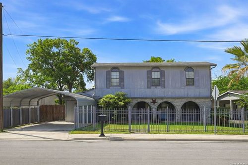 1366 W Villaret Blvd, San Antonio, TX, 78224-2561 | Card Image