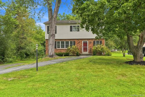 2 Fleetwood Dr, Goshen, NY, 10924-2602 | Card Image