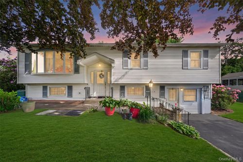 12 Dwyer Ln, Wappingers Falls, NY, 12590-4806 | Card Image