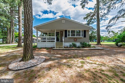 35502 E Harbor Dr, MILLSBORO, DE, 19966-6858 | Card Image