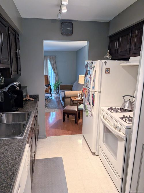 4476 15 Mile Rd, Sterling Heights, MI, 48310-5413 | Card Image