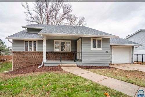 1121 2nd St Se, Le Mars, IA, 51031-1764 | Card Image