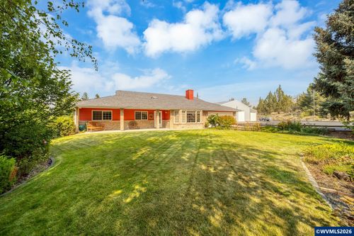200 Se Crestview Ln, Madras, OR, 97741-9361 | Card Image