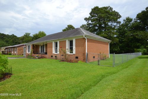126 Dare Dr, New Bern, NC, 28560-9439 | Card Image