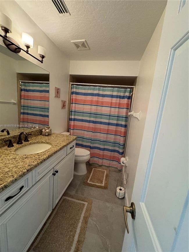 107 Paddock St, House other with 3 bedrooms, 2 bathrooms and null parking in Sebastian FL | Image 41