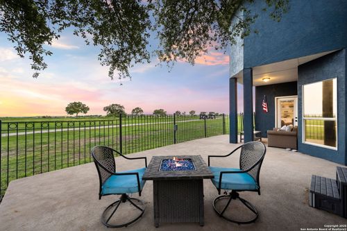 120 Seth Raynor Dr, New Braunfels, TX, 78130-8263 | Card Image