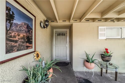 5102 Billman Ave, Las Vegas, NV, 89122-6644 | Card Image