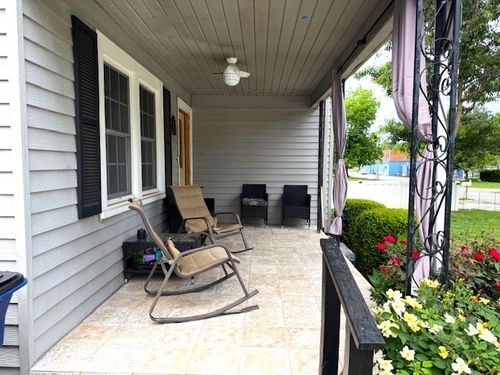 714 King Ave, Shelbyville, TN, 37160-3335 | Card Image