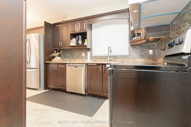 3 Candy Cres, House other with 4 bedrooms, 5 bathrooms and 2 parking in Brampton ON | Image 10