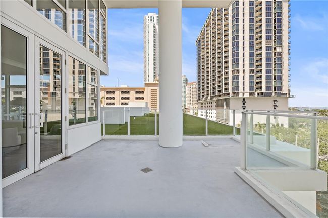 6th floor clubhouse outdoor patio | Image 63