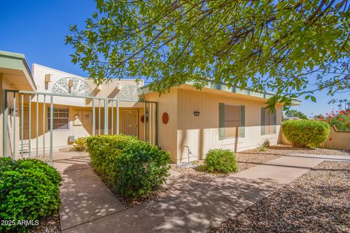 10520 W Ocotillo Dr, Sun City, AZ, 85373-1938 | Card Image