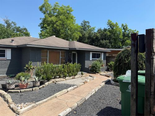 6811 Saint Augustine St, Houston, TX, 77021-4836 | Card Image