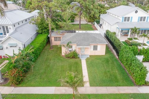 343 1st Ave S, NAPLES, FL, 34102-5961 | Card Image
