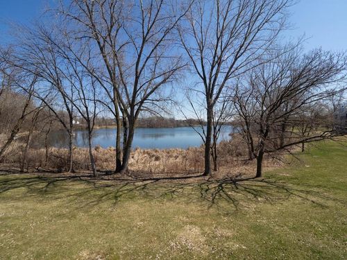 105-3050 Shields Dr, Eagan, MN, 55121-1302 | Card Image