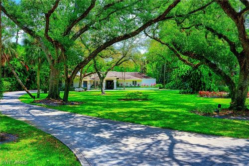 2760 70th St Sw, Naples, FL, 34105-7220 | Card Image