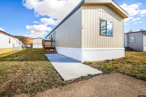 204 Bear River Dr, Evanston, WY, 82930-2812 | Card Image