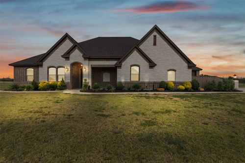 429 Hartley Way Rd, Azle, TX, 76020-1155 | Card Image