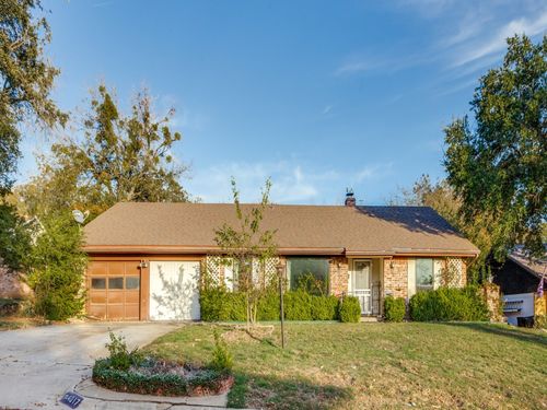 4017 Burkett Dr, Benbrook, TX, 76116-1333 | Card Image