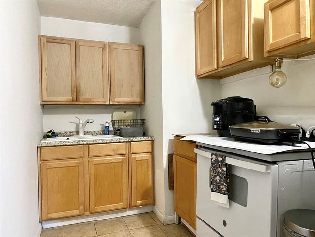 A - 607 N Forrest Ave, Condo with 2 bedrooms, 1 bathrooms and null parking in KISSIMMEE FL | Image 5