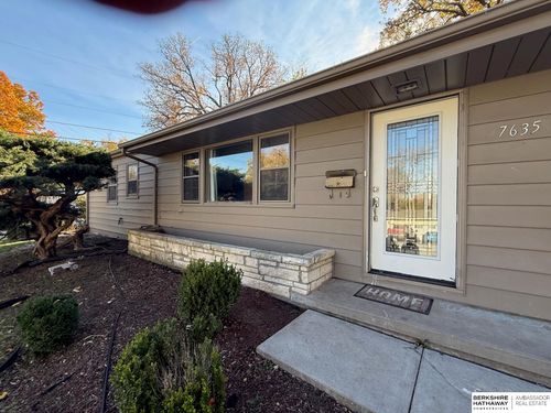 7635 Sunset Dr, Ralston, NE, 68127-2809 | Card Image