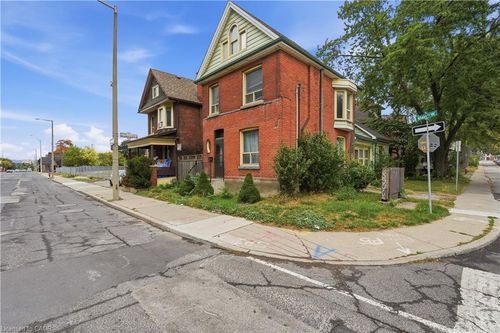 418 Main St W, Hamilton, ON, L8P1K6 | Card Image