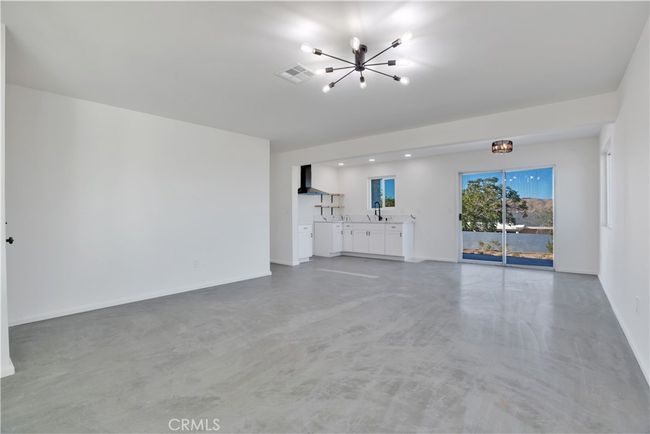 61638 La Jolla Dr, House other with 4 bedrooms, 2 bathrooms and null parking in Joshua Tree CA | Image 6