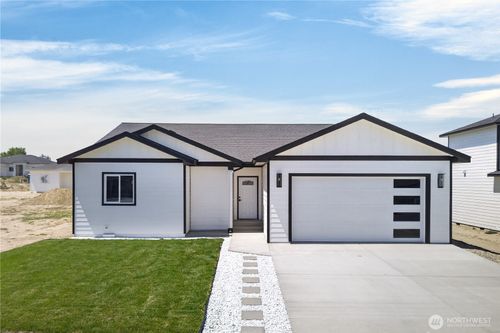 309 Olivia St, Sunnyside, WA, 98944-1537 | Card Image