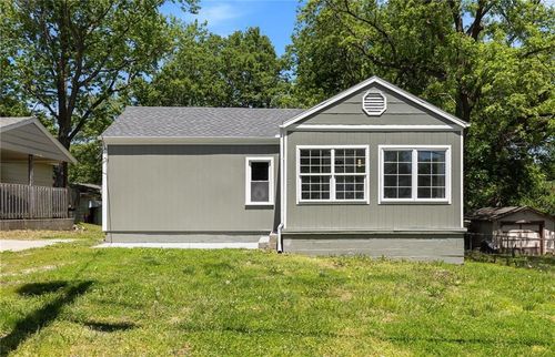 522 E Fair St, Independence, MO, 64055-1530 | Card Image