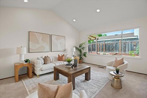 663 Smoke Tree Way, Sunnyvale, CA, 94086 | Card Image