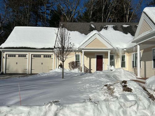 7 Hilltop Ln, Brentwood, NH, 03833-6138 | Card Image