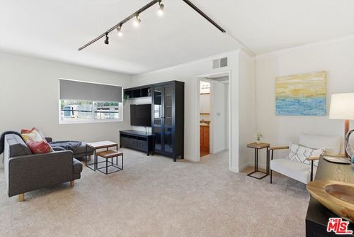 205-1015 E Spazier Avenue, Burbank, CA, 91502 | Card Image