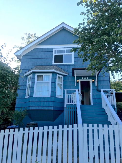 1111 Fifth Ave, New Westminster, BC, V3M1Y7 | Card Image