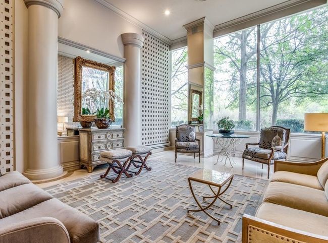 Reception area at TCN, with 24/7 Valet and Concierge Staff ready to take care of their residents! | Image 29
