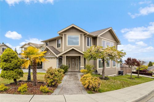 {{alt}} | Card Image